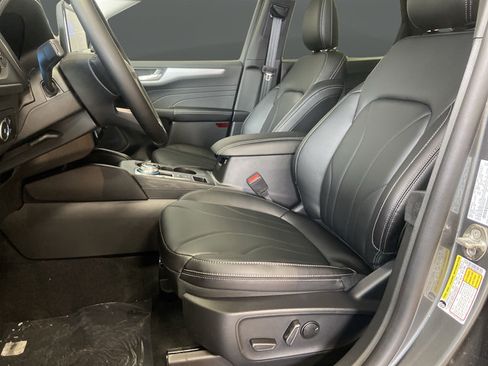 New 2025 Ford Escape SE w/ PHEV Premium Package FWD image 4