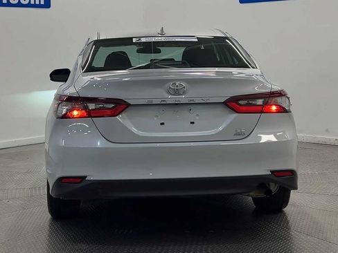 Used 2022 Toyota Camry LE w/ Carpet Mat Package (TMS) AWD/4WD image 7