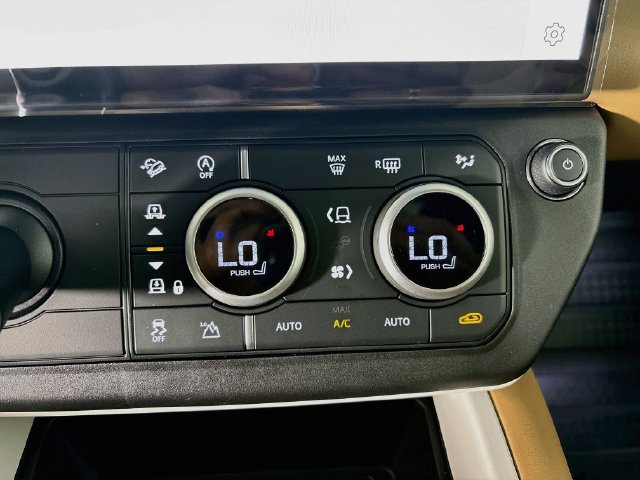 New 2026 Land Rover Defender 110 X-Dynamic SE AWD/4WD image 17