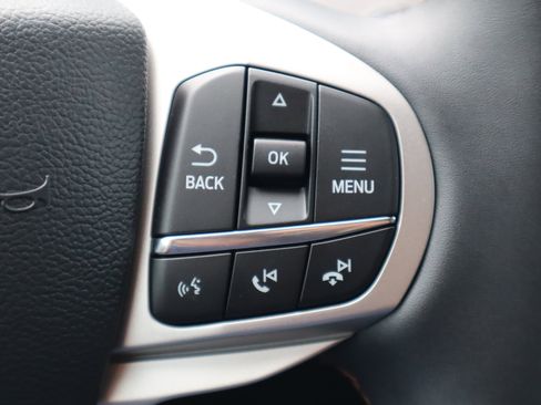 New 2025 Ford Explorer Active image 18