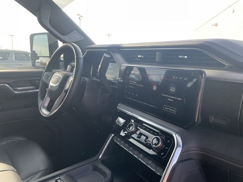 Used 2024 GMC Sierra 2500 Denali w/ Denali Reserve Package image 31
