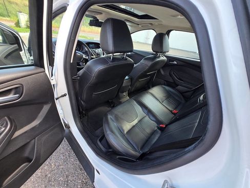 Used 2012 Ford Focus SEL image 24