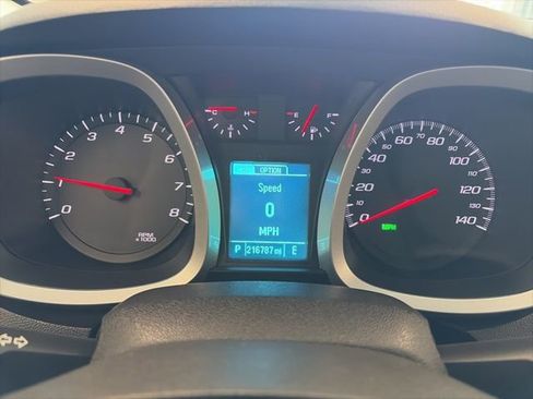 Used 2014 Chevrolet Equinox LT w/ Driver Convenience Package image 16