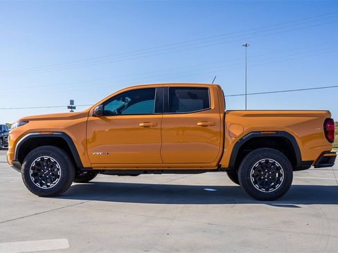 New 2026 GMC Canyon AT4 image 4