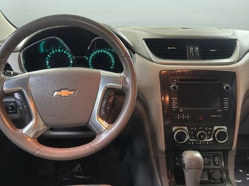 Used 2015 Chevrolet Traverse LT FWD image 10