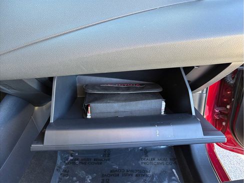 Used 2022 Toyota Corolla LE image 33