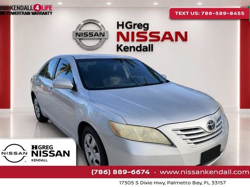 Used 2007 Toyota Camry LE FWD image 1