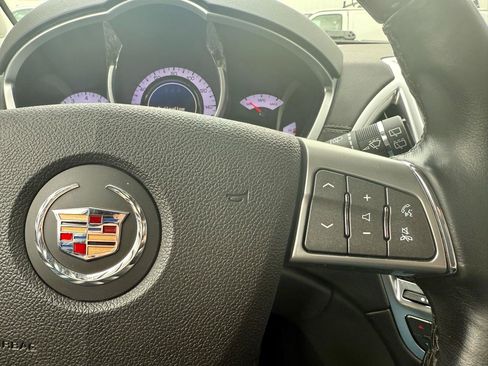 Used 2011 Cadillac SRX Luxury AWD/4WD image 40