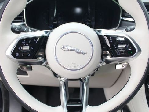 New 2026 Jaguar F-PACE R-Dynamic S image 17