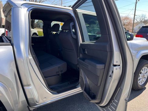 Used 2024 Toyota Tacoma SR image 31