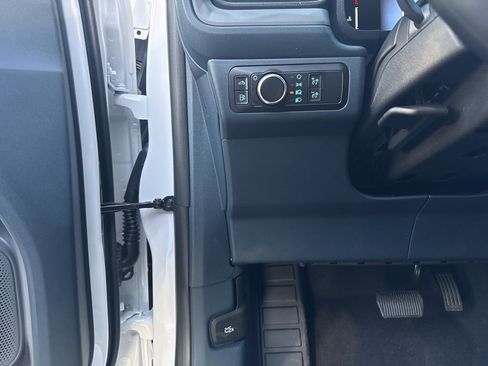 New 2026 Ford Maverick XL image 12