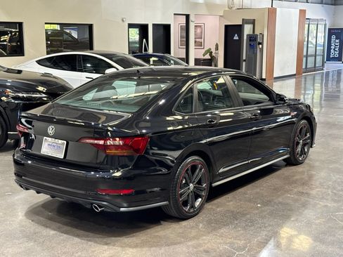 Used 2019 Volkswagen Jetta GLI FWD image 16