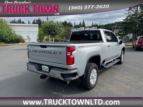 Used 2020 Chevrolet Silverado 3500 LTZ w/ LTZ Plus Package AWD/4WD image 5