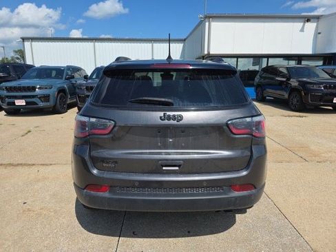 Certified 2019 Jeep Compass Latitude AWD/4WD image 7