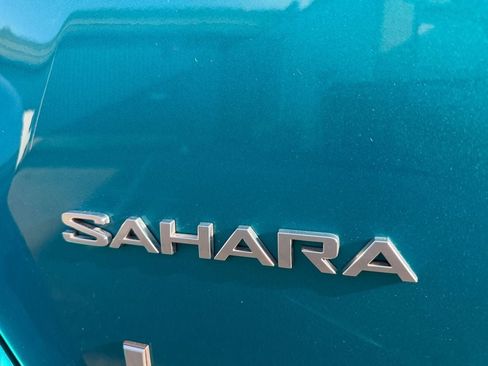 Used 2019 Jeep Wrangler Unlimited Sahara AWD/4WD image 35