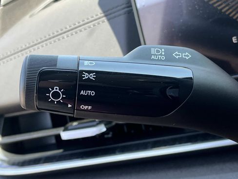New 2026 Kia Carnival EX FWD image 37