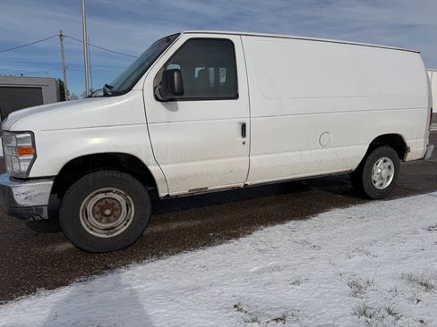 Used 2014 Ford E-250 and Econoline 250 E-250 CARGO VAN image 3