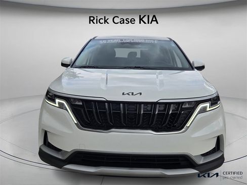 Certified 2024 Kia Carnival LX image 5