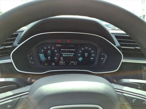 Certified 2025 Audi Q3 2.0T Premium Plus w/ Premium Plus Package image 17