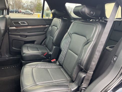 Used 2017 Ford Explorer Platinum image 14
