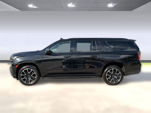 Certified 2024 Chevrolet Suburban RST RWD image 2