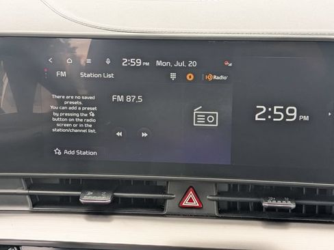 Certified 2024 Kia Sportage EX FWD image 19