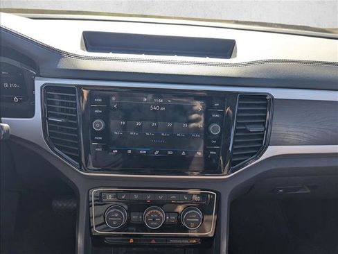 Used 2023 Volkswagen Atlas SE image 11
