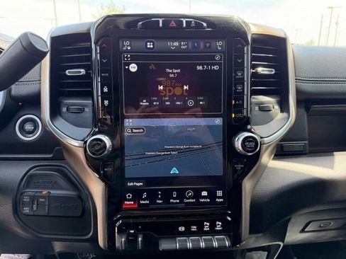 Used 2024 RAM 2500 Laramie AWD/4WD image 16