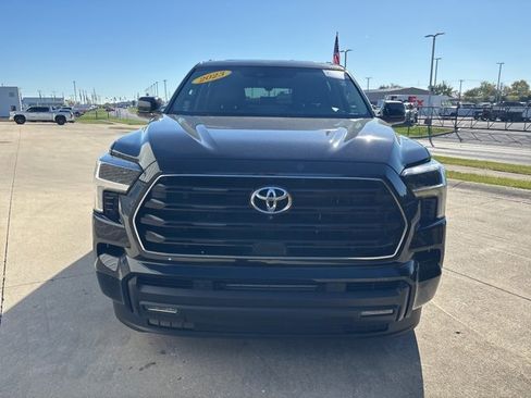 Used 2023 Toyota Sequoia SR5 image 5