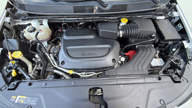 Used 2024 Chrysler Pacifica Touring-L FWD image 31