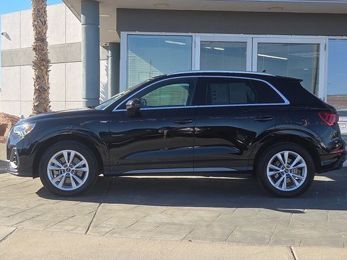 Used 2024 Audi Q3 2.0T Premium image 3