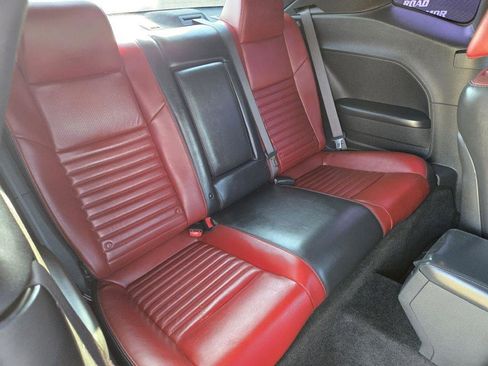 Used 2012 Dodge Challenger SXT RWD image 13