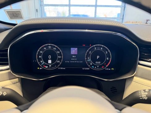 New 2025 Jaguar F-PACE R-Dynamic S AWD/4WD image 17