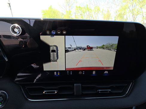 Certified 2025 Chevrolet Equinox RS w/ Safety and Technology Package image 22