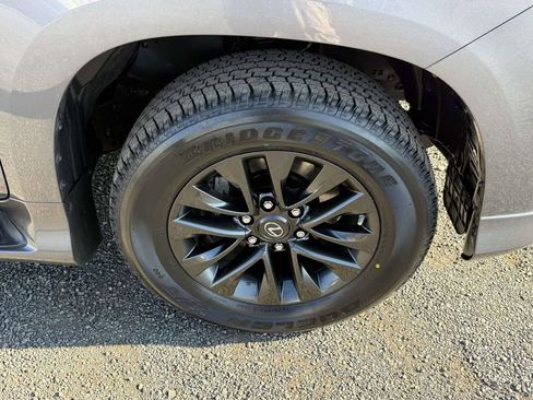 Used 2023 Lexus GX 460 Premium w/ Premium Package AWD/4WD image 7