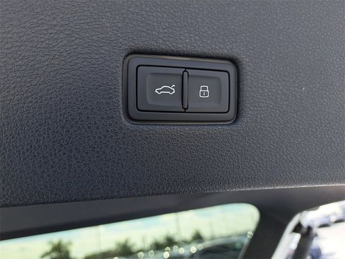 New 2026 Audi Q8 Premium Plus image 32