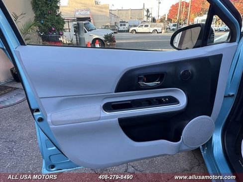 Used 2014 Toyota Prius C Four image 12