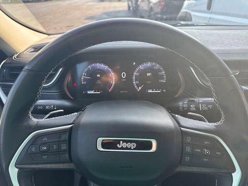 Certified 2022 Jeep Grand Cherokee L Limited AWD/4WD image 25