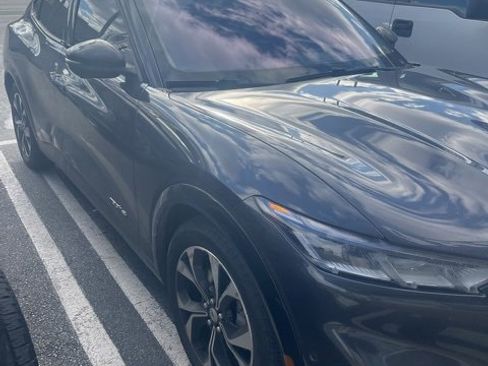 Certified 2022 Ford Mustang Mach-E Premium image 6