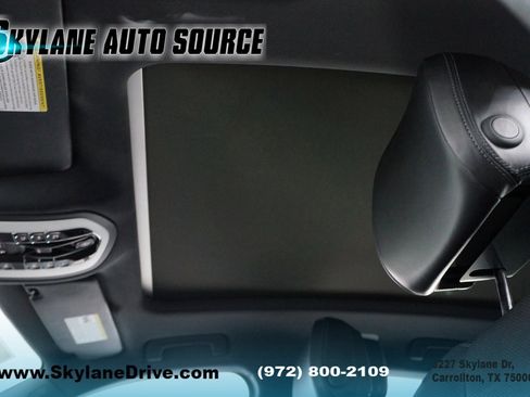 Used 2018 Porsche Macan Sport Edition image 24