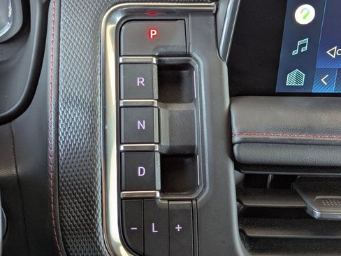 Used 2022 Chevrolet Tahoe RST w/ Sport Performance Package image 17