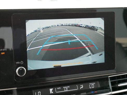 Certified 2026 Toyota Sienna LE FWD image 30