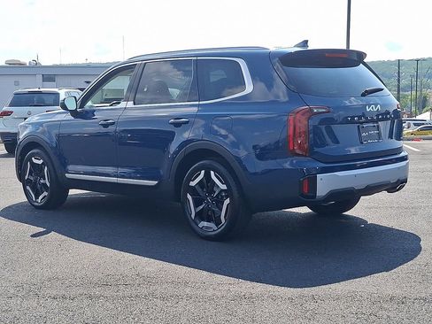 Certified 2024 Kia Telluride S w/ S Sunroof Package AWD/4WD image 4