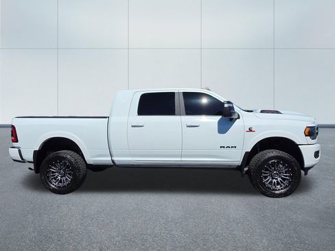 Used 2023 RAM 2500 Limited AWD/4WD image 9