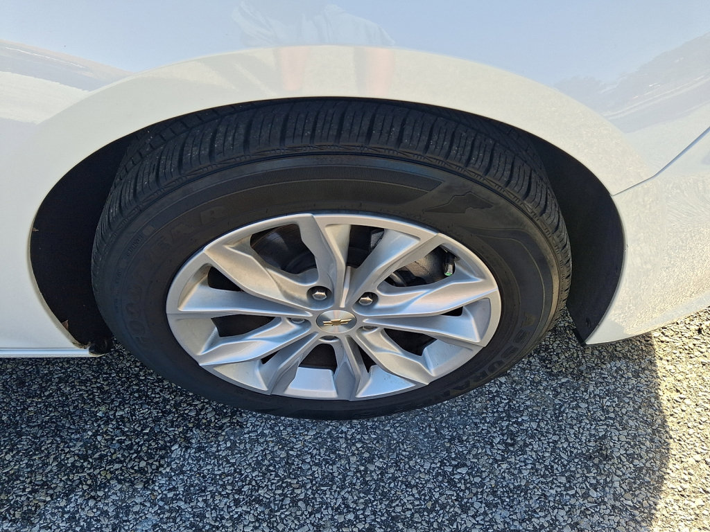 Used 2025 Chevrolet Malibu LT FWD image 13
