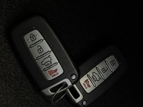 Used 2013 Hyundai Veloster w/ Style Pkg FWD image 22