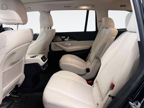 Certified 2026 Mercedes-Benz GLS 450 4MATIC image 12