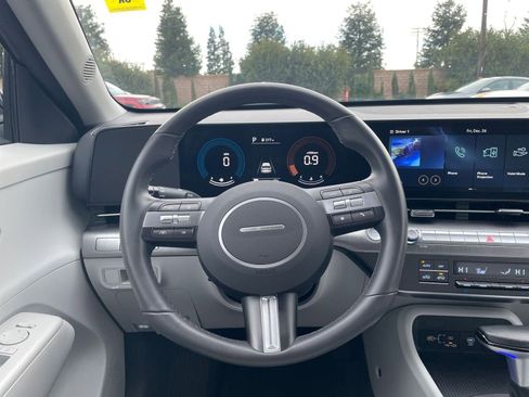 Used 2025 Hyundai Kona SEL image 34