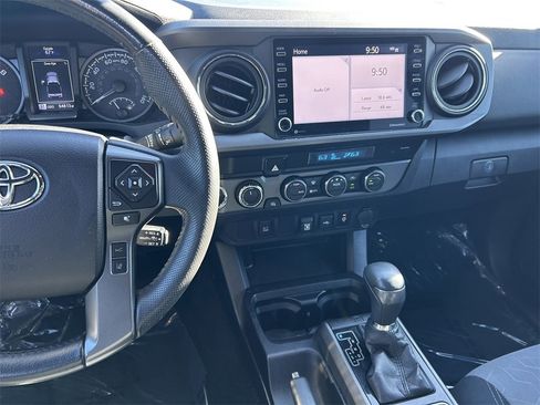 Certified 2021 Toyota Tacoma TRD Off-Road image 18