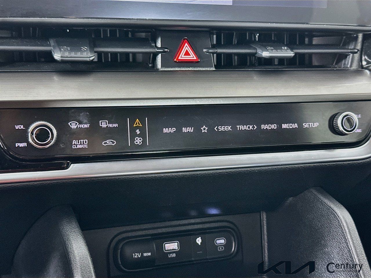 Certified 2025 Kia Sportage EX FWD image 16